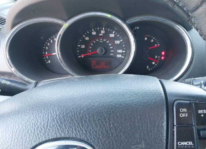 Photo 7 of 2011 Kia Sorento EX V6 (VIN 5XYKUDA27BG095660)