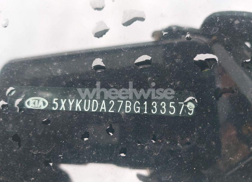 Photo 9 of 2011 Kia Sorento EX V6 (VIN 5XYKUDA27BG133579)