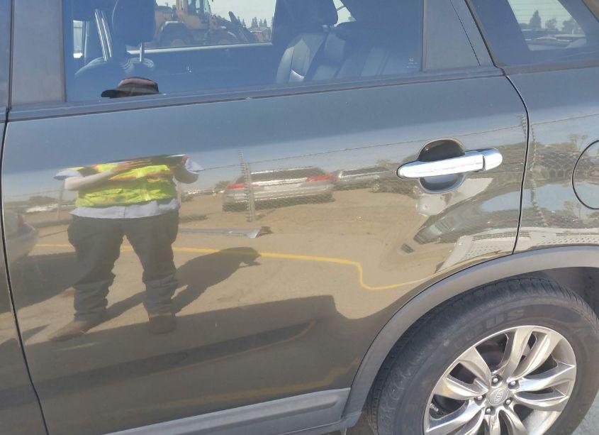 Photo 20 of 2011 Kia Sorento EX V6 (VIN 5XYKUDA27BG142041)