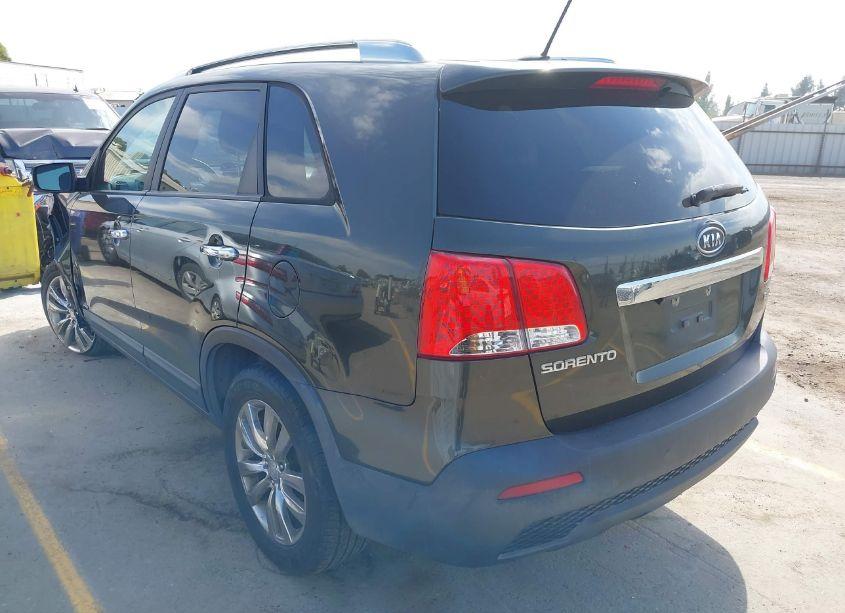 Photo 3 of 2011 Kia Sorento EX V6 (VIN 5XYKUDA27BG142041)