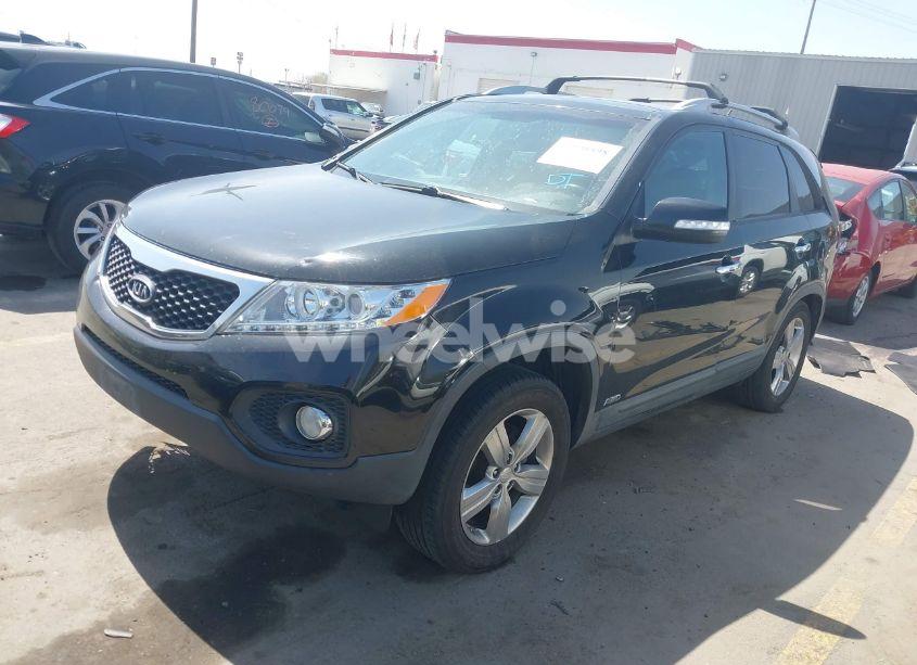 Photo 2 of 2012 Kia Sorento EX V6 (VIN 5XYKUDA27CG211991)