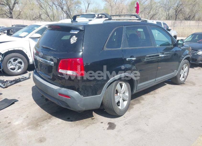 Photo 4 of 2012 Kia Sorento EX V6 (VIN 5XYKUDA27CG211991)
