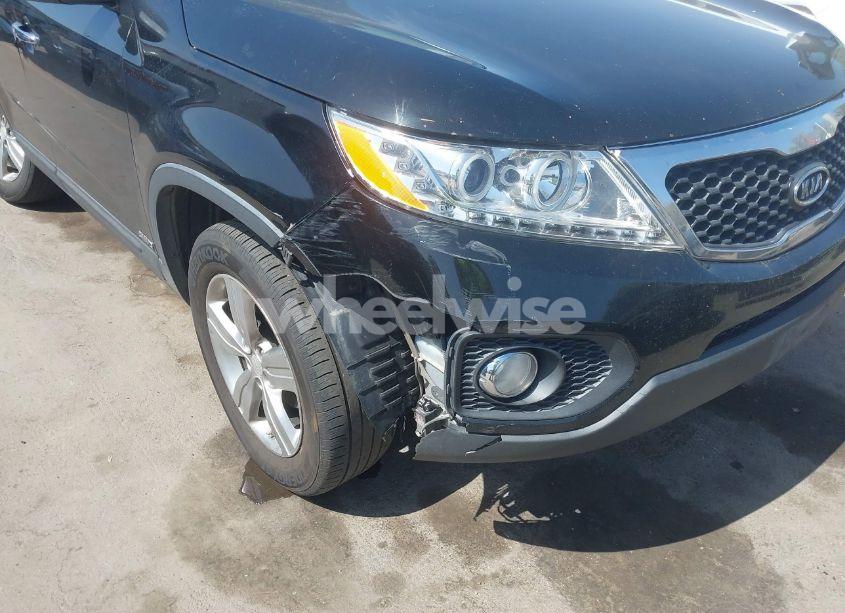 Photo 6 of 2012 Kia Sorento EX V6 (VIN 5XYKUDA27CG211991)