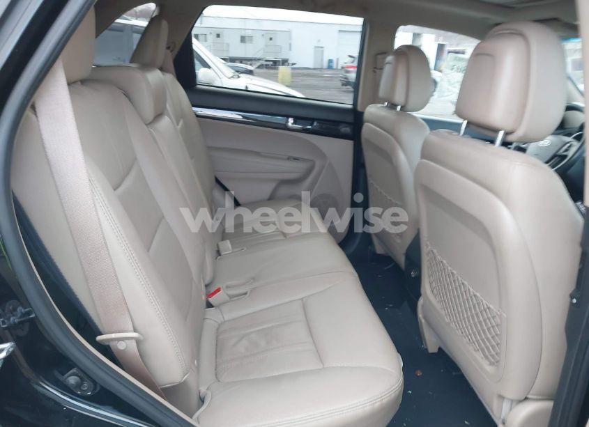 Photo 8 of 2013 Kia Sorento EX V6 (VIN 5XYKUDA27DG413537)