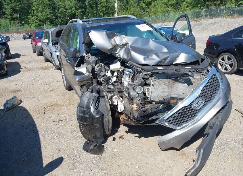 Photo 6 of 2011 Kia Sorento EX V6 (VIN 5XYKUDA28BG023947)