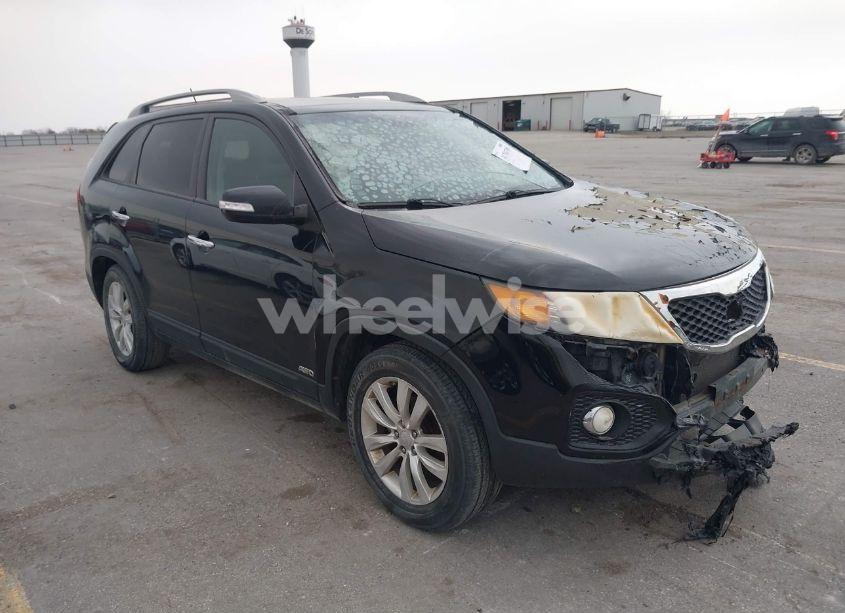 2011 Kia Sorento EX V6 (VIN 5XYKUDA28BG064286) main photo