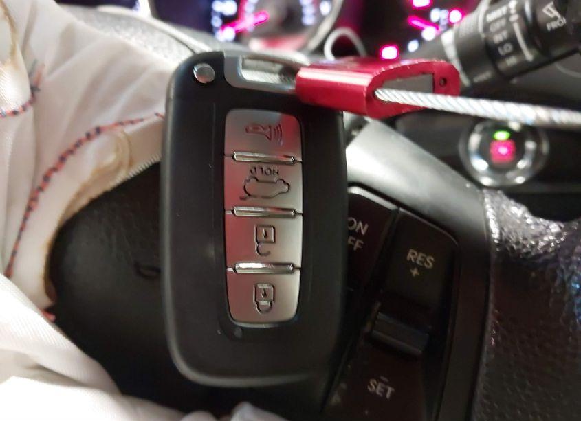 Photo 11 of 2011 Kia Sorento EX V6 (VIN 5XYKUDA28BG103992)