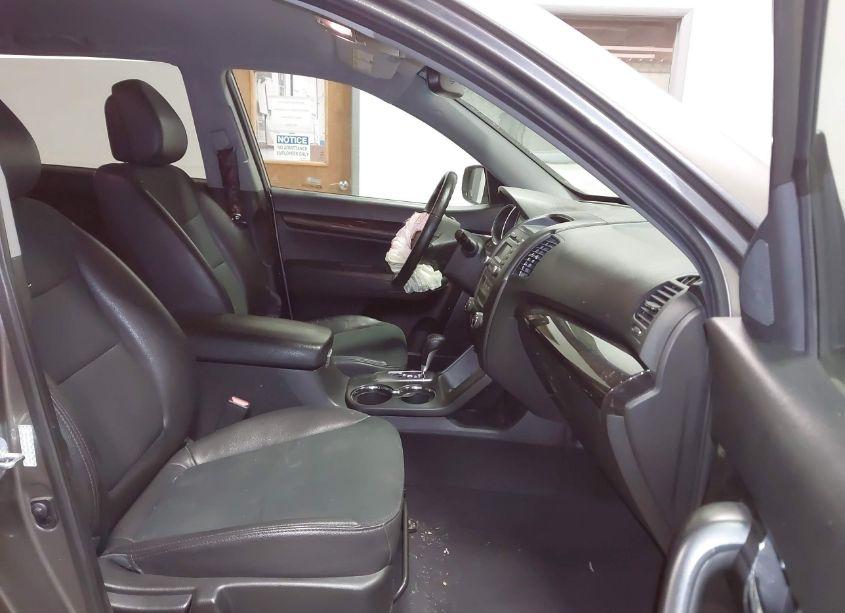Photo 5 of 2011 Kia Sorento EX V6 (VIN 5XYKUDA28BG103992)