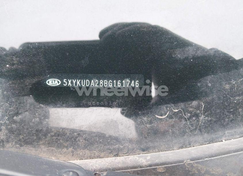Photo 9 of 2011 Kia Sorento EX V6 (VIN 5XYKUDA28BG161746)