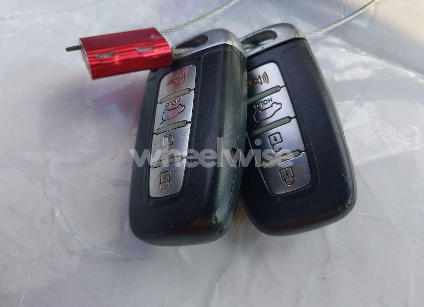 Photo 11 of 2011 Kia Sorento EX V6 (VIN 5XYKUDA29BG055919)