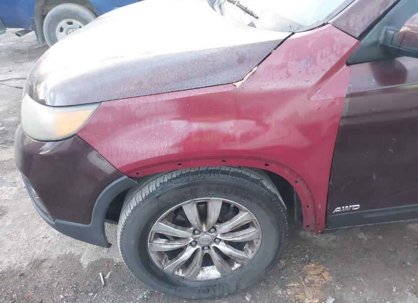 Photo 6 of 2011 Kia Sorento EX V6 (VIN 5XYKUDA29BG061655)