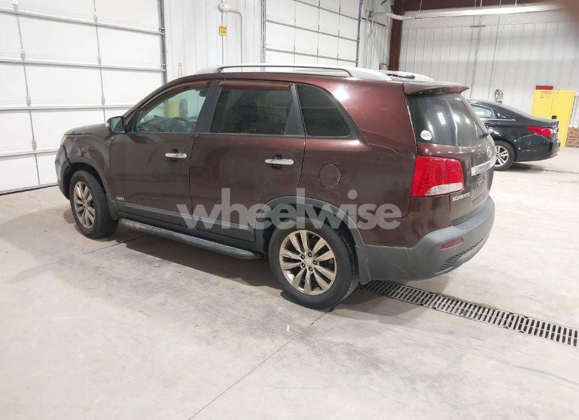 Photo 3 of 2011 Kia Sorento EX V6 (VIN 5XYKUDA29BG062675)