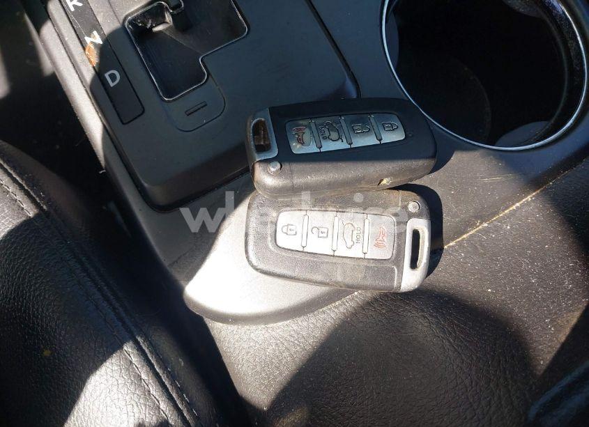 Photo 11 of 2011 Kia Sorento EX V6 (VIN 5XYKUDA29BG090671)