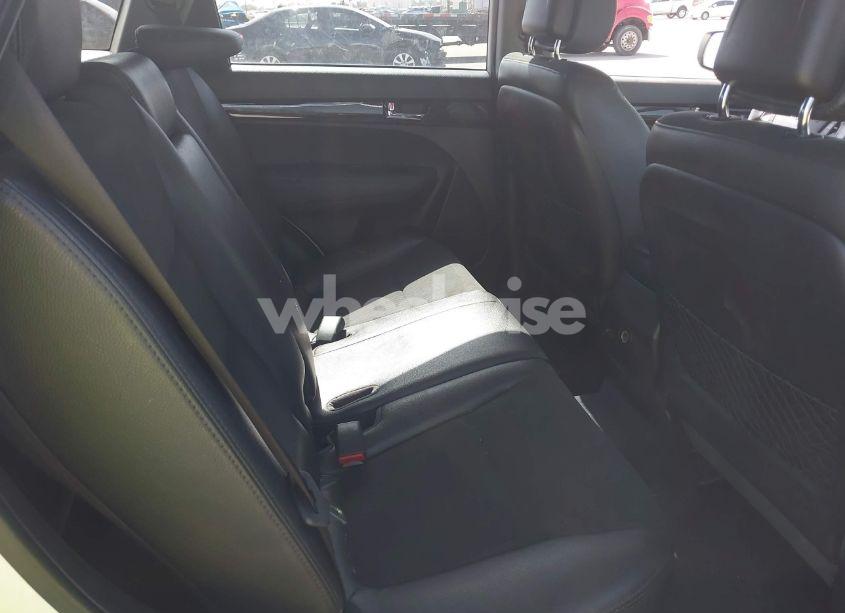 Photo 8 of 2011 Kia Sorento EX V6 (VIN 5XYKUDA29BG090671)