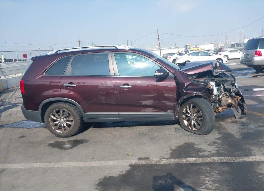 Photo 13 of 2011 Kia Sorento EX V6 (VIN 5XYKUDA29BG149783)
