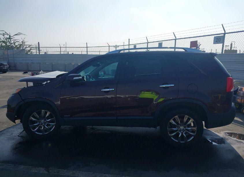 Photo 14 of 2011 Kia Sorento EX V6 (VIN 5XYKUDA29BG149783)