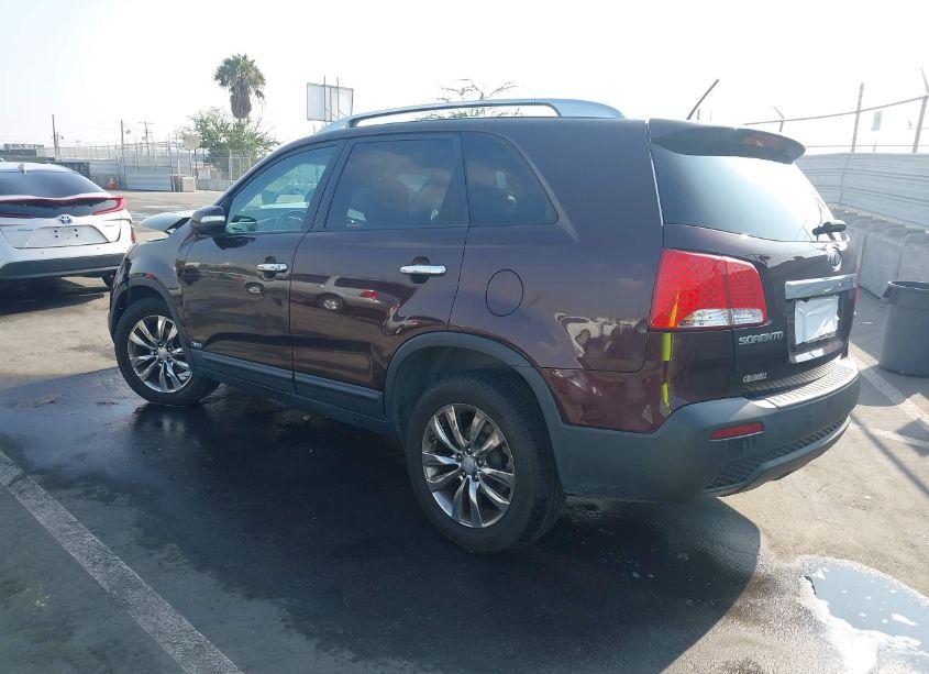 Photo 3 of 2011 Kia Sorento EX V6 (VIN 5XYKUDA29BG149783)
