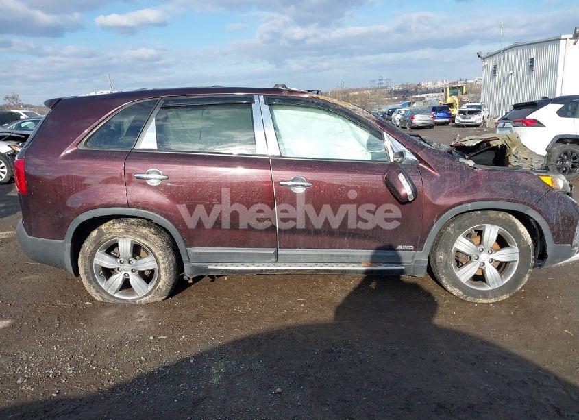 Photo 12 of 2012 Kia Sorento EX V6 (VIN 5XYKUDA29CG262599)