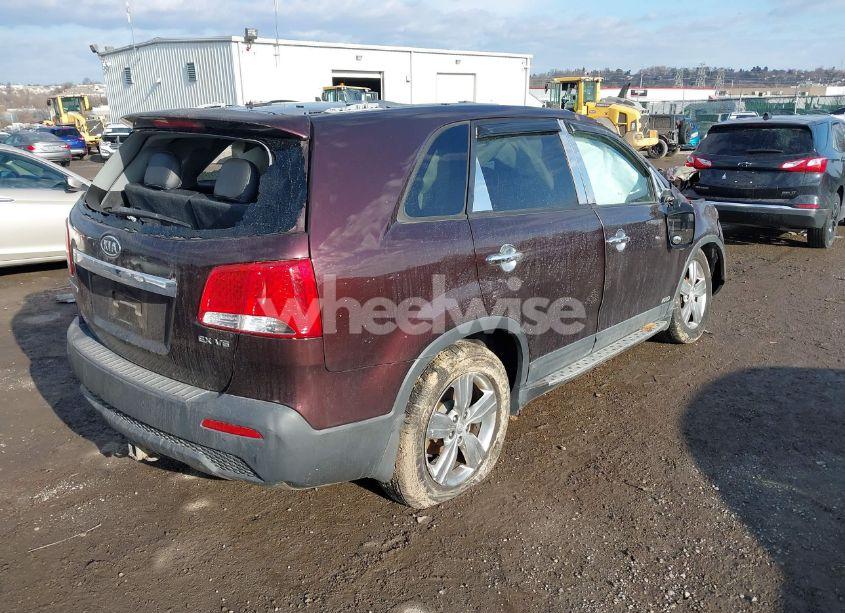 Photo 4 of 2012 Kia Sorento EX V6 (VIN 5XYKUDA29CG262599)