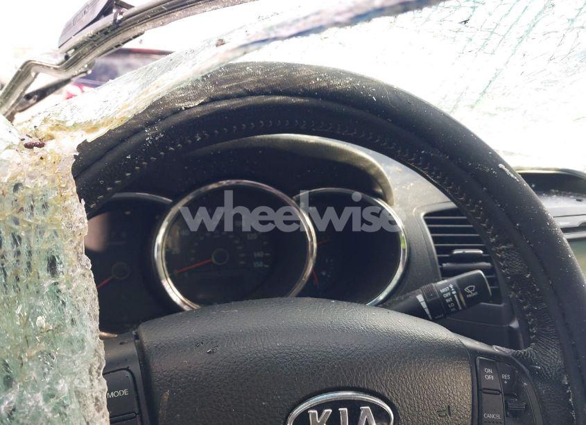 Photo 7 of 2012 Kia Sorento EX V6 (VIN 5XYKUDA29CG262599)