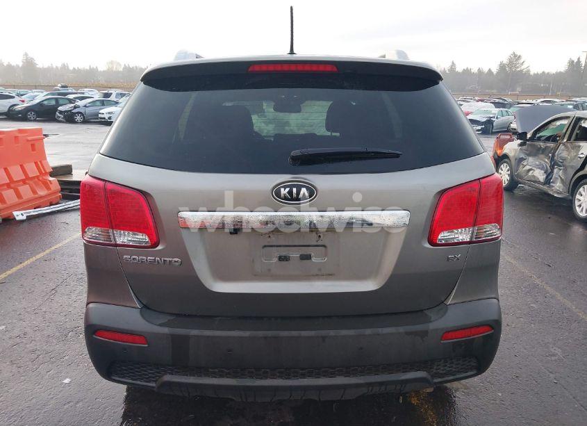 Photo 16 of 2013 Kia Sorento EX (VIN 5XYKUDA64DG320588)