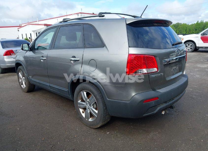 Photo 3 of 2013 Kia Sorento EX (VIN 5XYKUDA65DG413913)