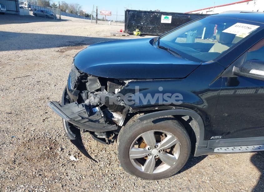 Photo 12 of 2012 Kia Sorento EX (VIN 5XYKUDA66CG252227)