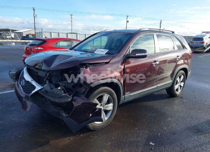Photo 2 of 2012 Kia Sorento EX (VIN 5XYKUDA67CG307073)