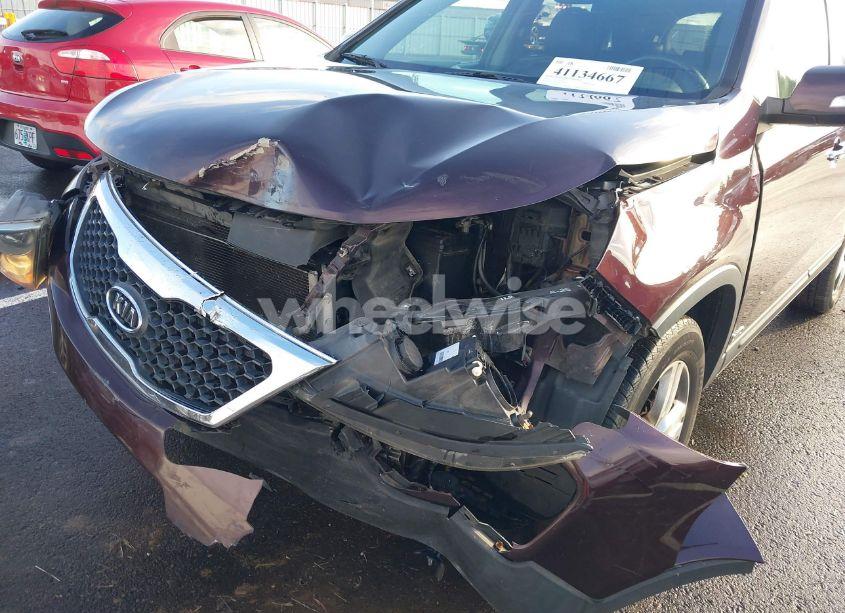 Photo 6 of 2012 Kia Sorento EX (VIN 5XYKUDA67CG307073)