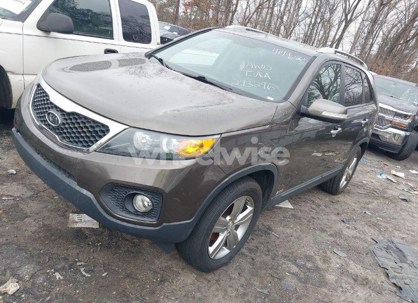 Photo 2 of 2012 Kia Sorento EX (VIN 5XYKUDA6XCG293296)
