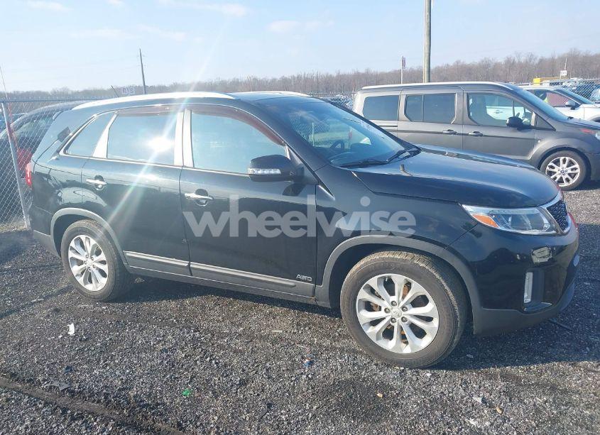 Photo 13 of 2014 Kia Sorento EX V6 (VIN 5XYKUDA70EG459014)