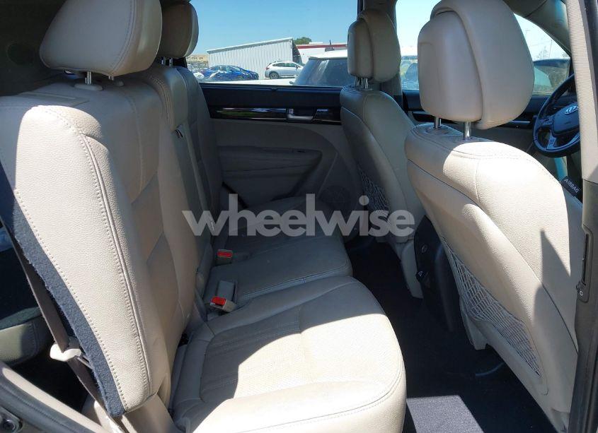 Photo 8 of 2015 Kia Sorento EX V6 (VIN 5XYKUDA70FG556683)