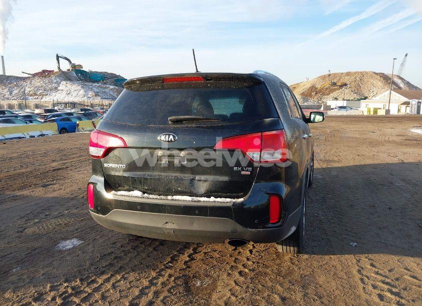 Photo 17 of 2015 Kia Sorento EX V6 (VIN 5XYKUDA70FG557817)