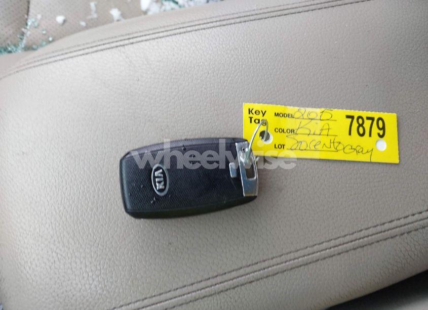 Photo 11 of 2015 Kia Sorento EX V6 (VIN 5XYKUDA70FG602819)