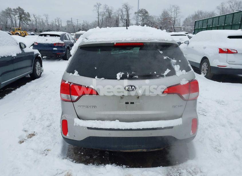 Photo 16 of 2015 Kia Sorento EX V6 (VIN 5XYKUDA70FG602819)