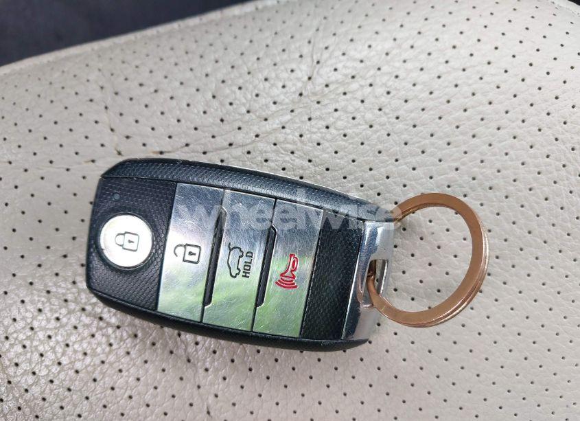 Photo 11 of 2015 Kia Sorento EX V6 (VIN 5XYKUDA70FG649526)