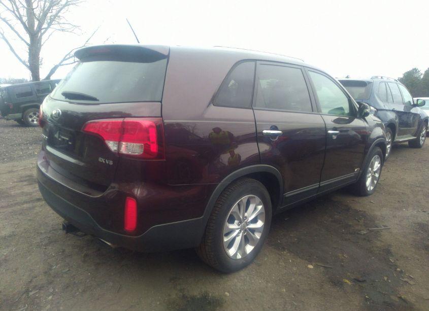 Photo 4 of 2015 Kia Sorento EX V6 (VIN 5XYKUDA71FG654797)