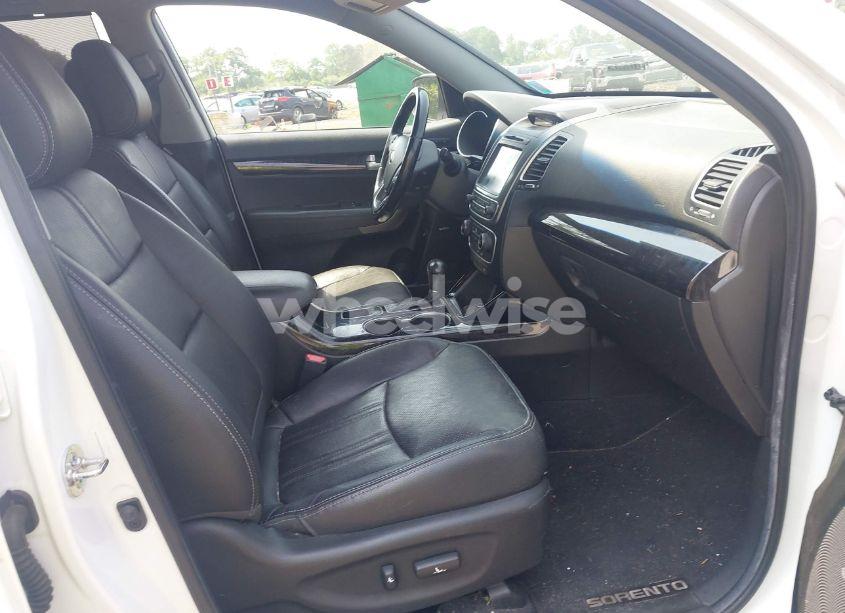 Photo 5 of 2014 Kia Sorento EX V6 (VIN 5XYKUDA73EG463154)