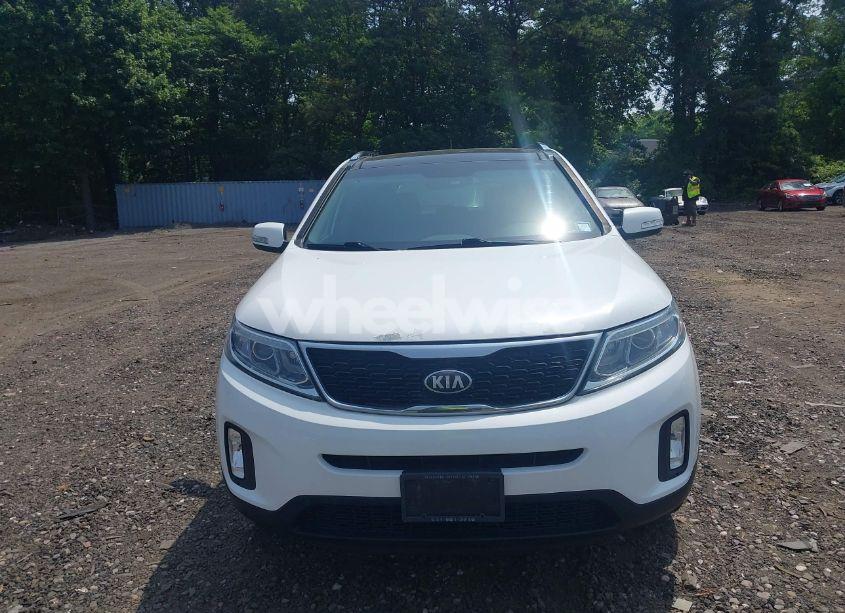 Photo 6 of 2014 Kia Sorento EX V6 (VIN 5XYKUDA73EG463154)