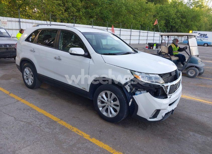 2014 Kia Sorento EX V6 (VIN 5XYKUDA73EG543425) main photo