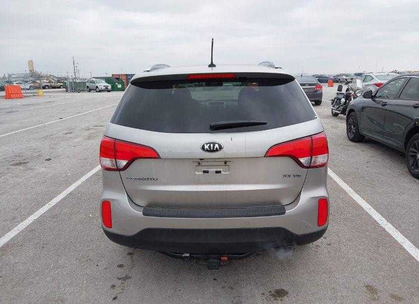 Photo 16 of 2015 Kia Sorento EX V6 (VIN 5XYKUDA73FG603298)