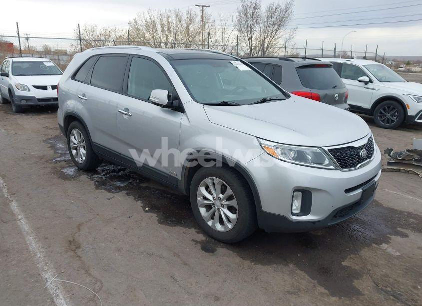 2014 Kia Sorento EX V6 (VIN 5XYKUDA74EG462644) main photo