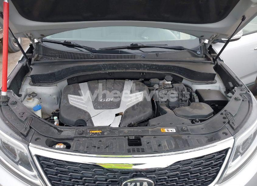 Photo 10 of 2014 Kia Sorento EX V6 (VIN 5XYKUDA74EG462644)