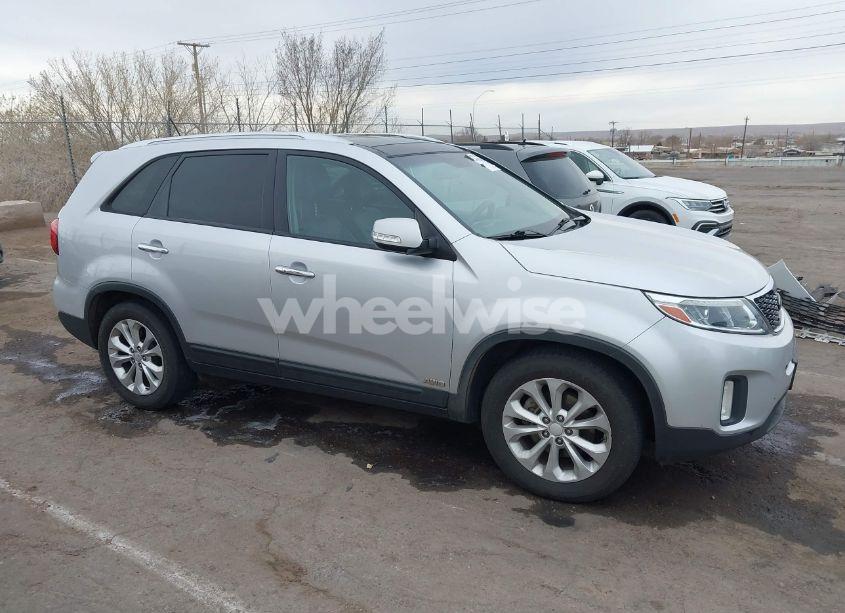 Photo 13 of 2014 Kia Sorento EX V6 (VIN 5XYKUDA74EG462644)