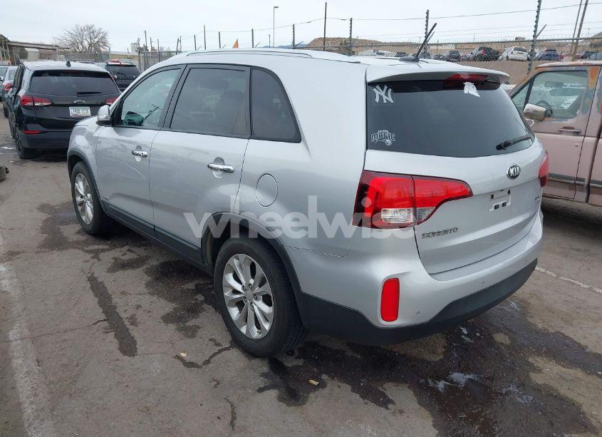 Photo 3 of 2014 Kia Sorento EX V6 (VIN 5XYKUDA74EG462644)