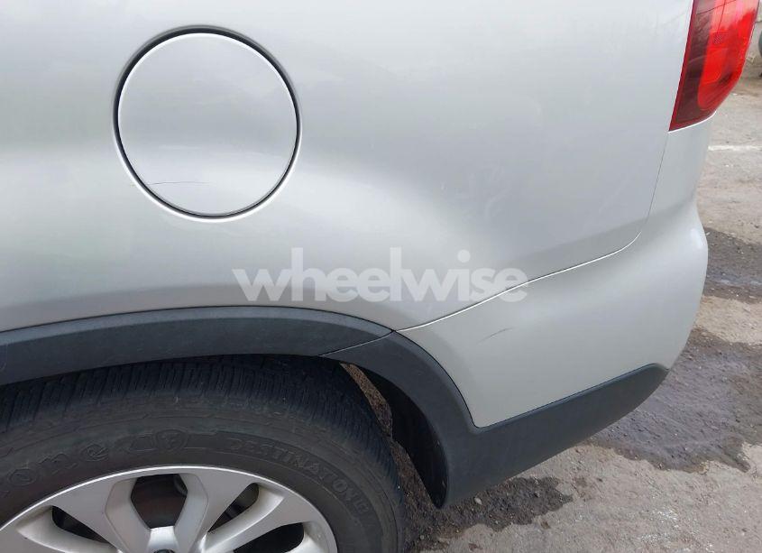 Photo 6 of 2014 Kia Sorento EX V6 (VIN 5XYKUDA74EG462644)