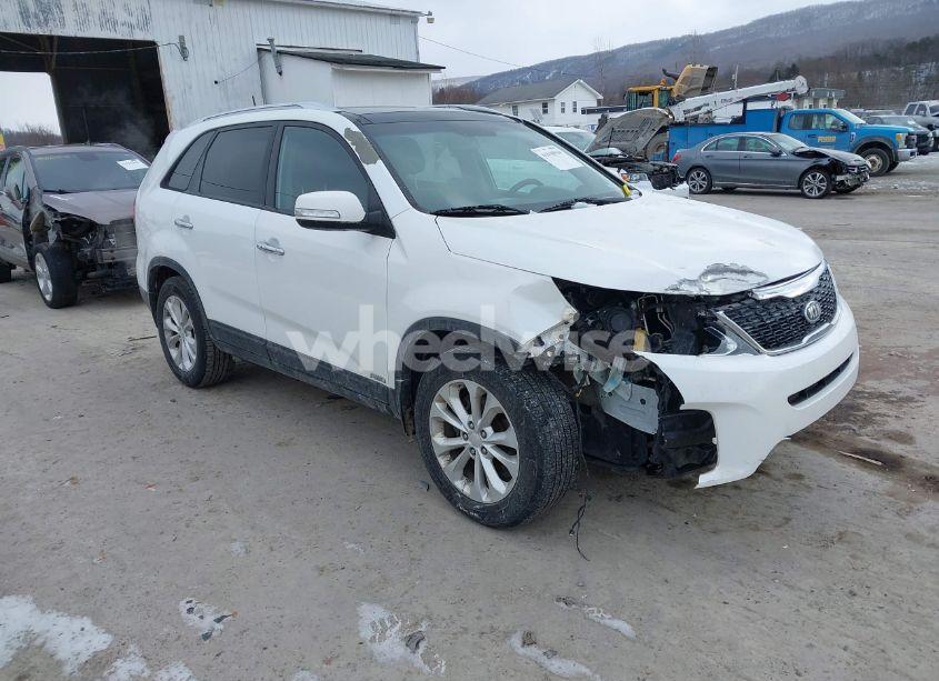 2015 Kia Sorento EX V6 (VIN 5XYKUDA75FG640644) main photo