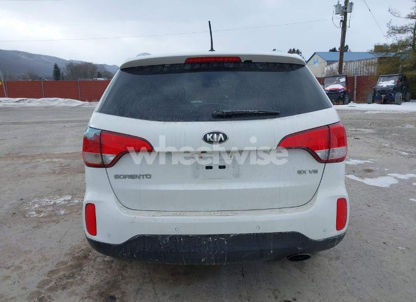 Photo 16 of 2015 Kia Sorento EX V6 (VIN 5XYKUDA75FG640644)