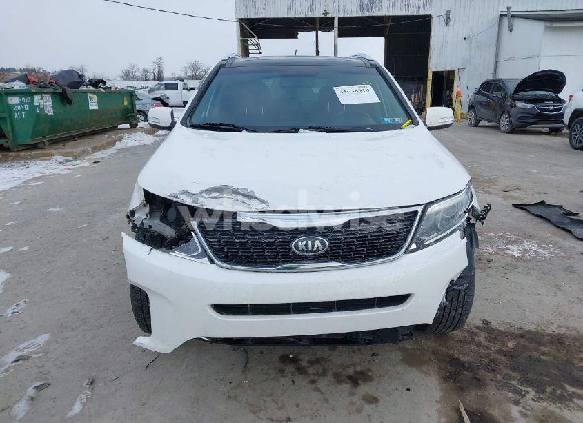 Photo 6 of 2015 Kia Sorento EX V6 (VIN 5XYKUDA75FG640644)