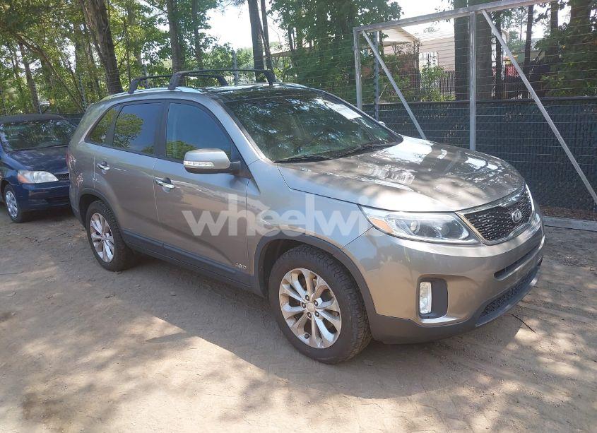 2014 Kia Sorento EX V6 (VIN 5XYKUDA76EG482040) main photo